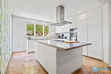 3 bedroom Apartment for Sale in The Golden Mile-21860