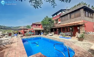 5 bedroom House for Sale in Monda-190
