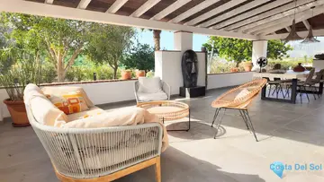 6 bedroom House for Sale in Alora-22155