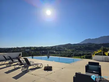 4 bedroom House for Sale in Estepona