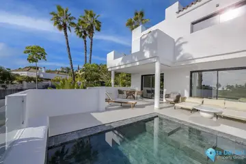 4 bedroom Apartment for Sale in El Paraiso