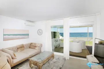4 bedroom Apartment for Sale in Estepona-22663