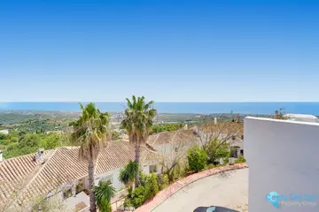 4 bedroom House for Sale in Altos de los Monteros