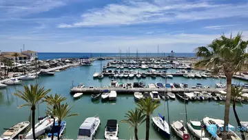 4 bedroom Apartment for Sale in La Duquesa