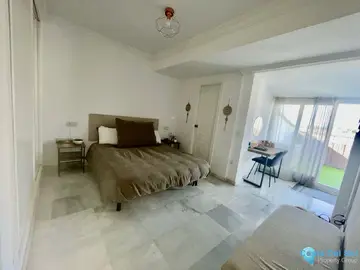 3 bedroom Apartment for Sale in The Golden Mile-23460