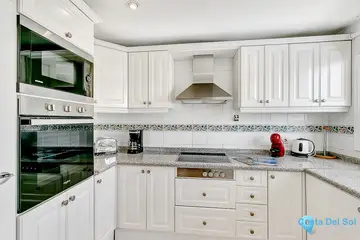 3 bedroom Apartment for Sale in Marbella-23547