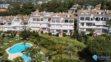 3 bedroom Apartment for Sale in Elviria-23562