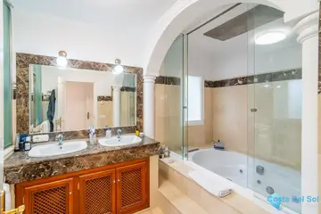 3 bedroom House for Sale in Mijas Golf-23882