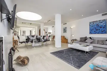 4 bedroom House for Sale in Nueva Andalucía