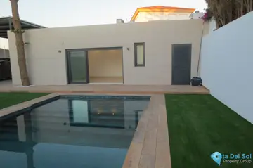 4 bedroom House for Sale in El Coto-23935