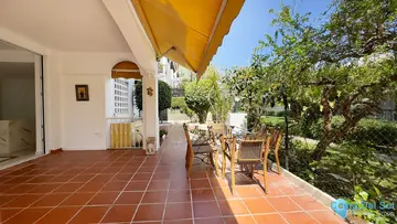 4 bedroom Apartment for Sale in Marbella-24017