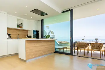 4 bedroom Apartment for Sale in Fuengirola-24052