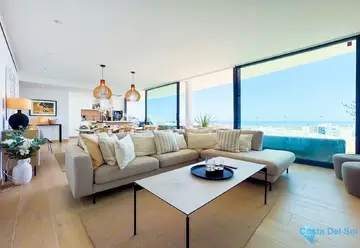 4 bedroom Apartment for Sale in Fuengirola-24053