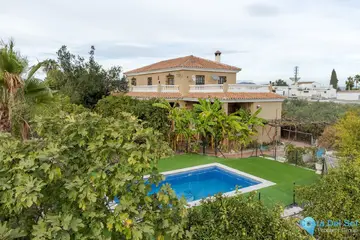 8 bedroom House for Sale in Alhaurín el Grande