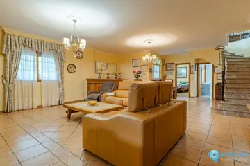 8 bedroom House for Sale in Alhaurín el Grande-24154