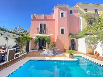 3 bedroom House for Sale in Marbella-24268