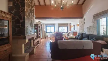 6 bedroom House for Sale in Estepona-24417