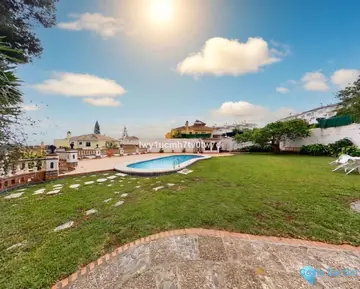 4 bedroom House for Sale in Churriana
