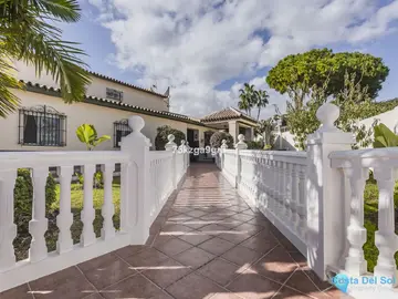 6 bedroom House for Sale in Benalmadena Costa