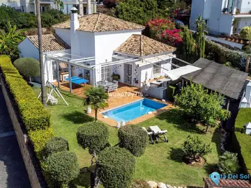 4 bedroom House for Sale in Istán-24690