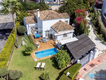 4 bedroom House for Sale in Istán-24691