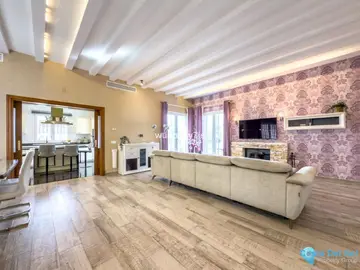 4 bedroom House for Sale in Istán-24700