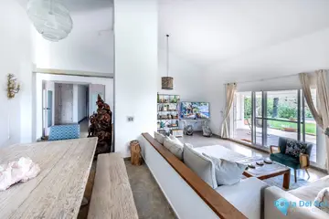 4 bedroom House for Sale in Alhaurín el Grande-24710