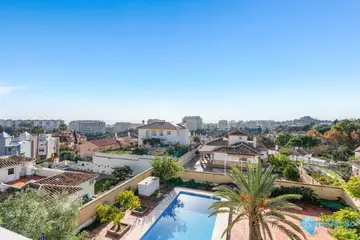 5 bedroom House for Sale in Arroyo de la Miel-24781