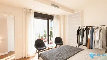 4 bedroom House for Sale in La Cala de Mijas-24807