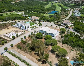 2000m2 Plot for Sale in Sotogrande