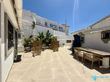 5 bedroom House for Sale in Nueva Andalucía-24976