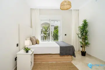 3 bedroom Apartment for Sale in Marbella-25044