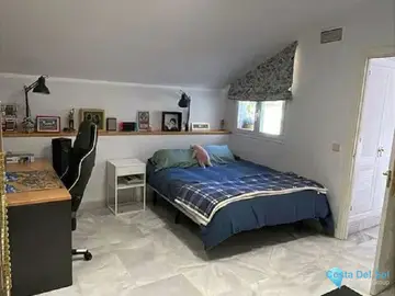 4 bedroom Apartment for Sale in The Golden Mile-25152