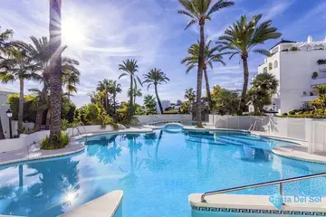 4 bedroom Apartment for Sale in Torremolinos Centro-25313