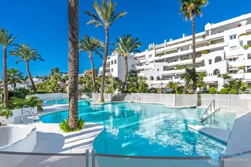 4 bedroom Apartment for Sale in Torremolinos Centro-25316