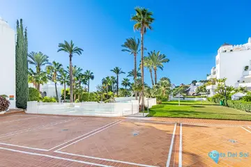 4 bedroom Apartment for Sale in Torremolinos Centro-25319