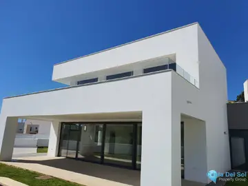 4 bedroom House for Sale in La Duquesa-25501