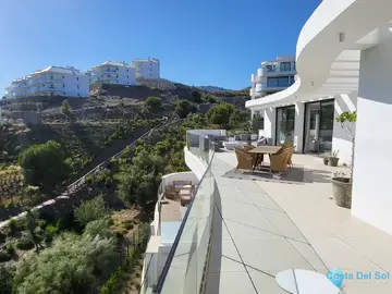 3 bedroom Apartment for Sale in Fuengirola-25561
