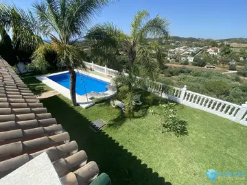3 bedroom House for Sale in Estepona