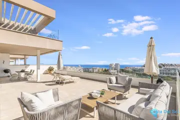 4 bedroom Apartment for Sale in Estepona