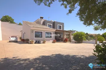 6 bedroom House for Sale in Estepona-25714