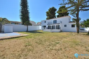 5 bedroom House for Sale in El Coto-25842