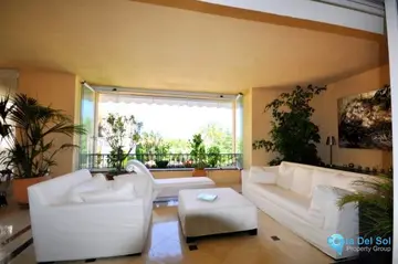 4 bedroom Apartment for Sale in Marbella-25926