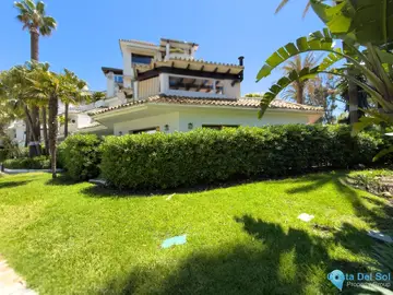 4 bedroom Apartment for Sale in Elviria