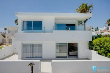 3 bedroom House for Sale in Estepona-26213
