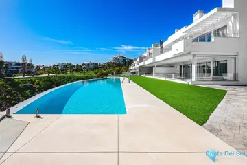 2 bedroom Apartment for Sale in Benalmadena Costa