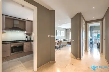 2 bedroom Apartment for Sale in Elviria-15200