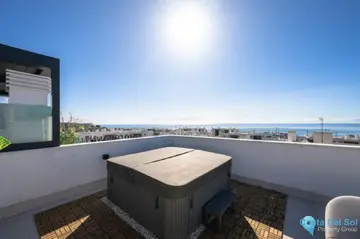 2 bedroom Apartment for Sale in Fuengirola-26277