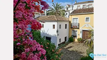 3 bedroom House for Sale in The Golden Mile-88389