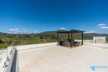 4 bedroom House for Sale in La Cala Golf-26600